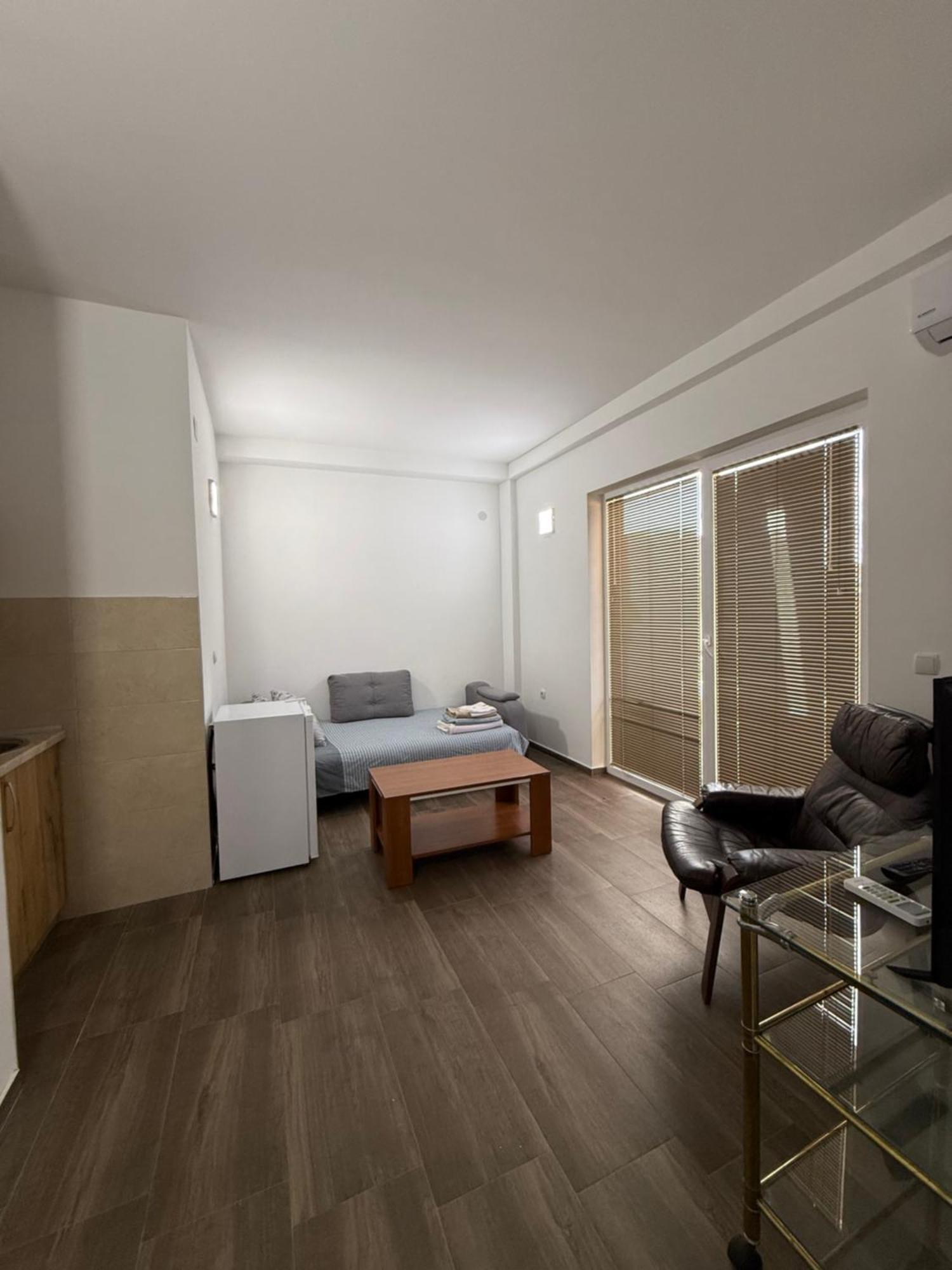 Restaurant & Apartments Lipa Peštani Εξωτερικό φωτογραφία